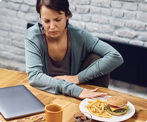 Náuseas o sensación de llenura